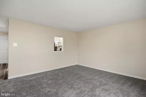 Living - 4 Van Ct, Baltimore, MD 21206 photo 4 of 4