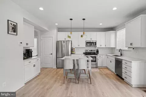 Entry Way - 4306 Klosterman Ave, Nottingham, MD 21236 photo 6 of 14