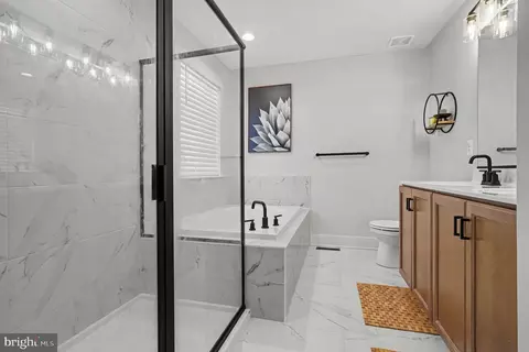 Bath - 4306 Klosterman Ave, Nottingham, MD 21236 photo 2 of 2