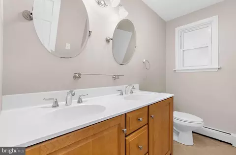 Bath - 243 4th Ave, Halethorpe, MD 21227 photo 1 of 4