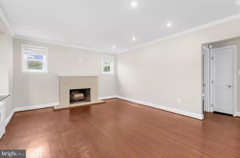 Living - 243 4th Ave, Halethorpe, MD 21227 photo 1 of 8