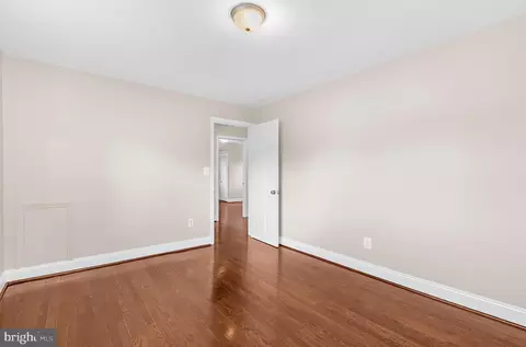 Bedroom - 243 4th Ave, Halethorpe, MD 21227 photo 5 of 7