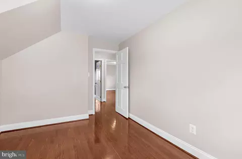 Entry Way - 243 4th Ave, Halethorpe, MD 21227 photo 4 of 6