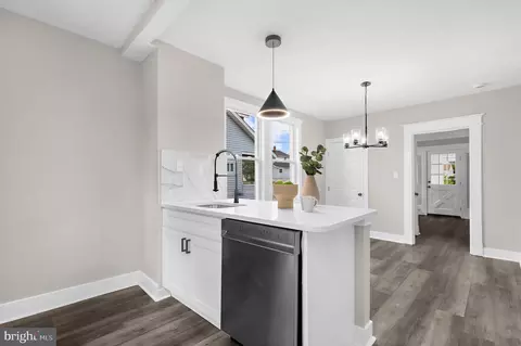 Entry Way - 5506 Link Ave, Halethorpe, MD 21227 photo 7 of 10