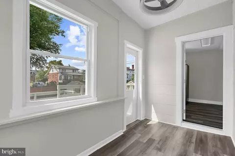 Entry Way - 5506 Link Ave, Halethorpe, MD 21227 photo 10 of 10