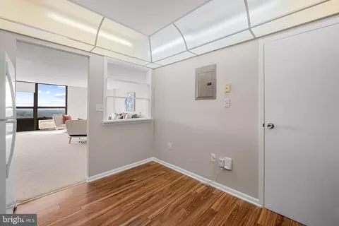 Entry Way - 205 E Joppa Rd #2003, Towson, MD 21286 photo 2 of 6