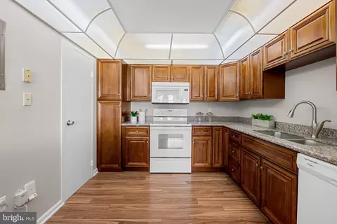 Kitchen - 205 E Joppa Rd #2003, Towson, MD 21286 photo 1 of 4