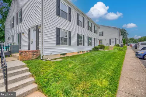 11 Brookshire Dr #B, Reisterstown, MD 21136