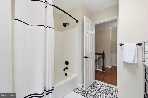 Bath - 14615 Manor Rd, Phoenix, MD 21131 photo 4 of 5