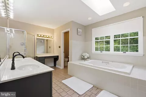 Bath - 14615 Manor Rd, Phoenix, MD 21131 photo 2 of 5