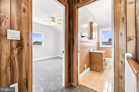 Entry Way - 1923 Wareham Rd, Dundalk, MD 21222 photo 9 of 12