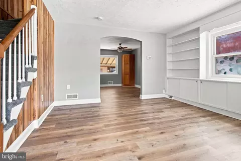 Living - 1923 Wareham Rd, Dundalk, MD 21222 photo 1 of 4