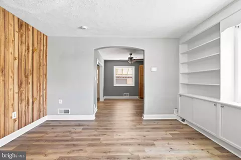 Entry Way - 1923 Wareham Rd, Dundalk, MD 21222 photo 1 of 12