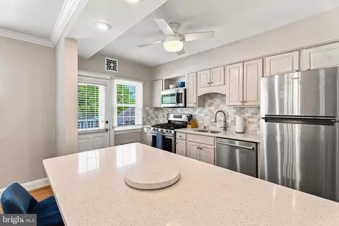 Kitchen - 80 Dunkirk Rd, Baltimore, MD 21212 photo 1 of 1
