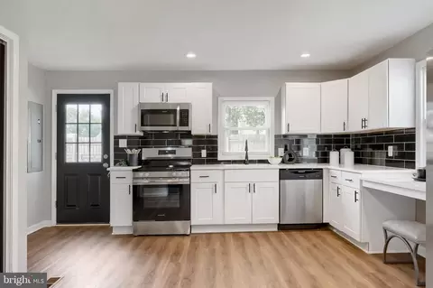 Kitchen - 20 Transverse Ave, Middle River, MD 21220 photo 2 of 2