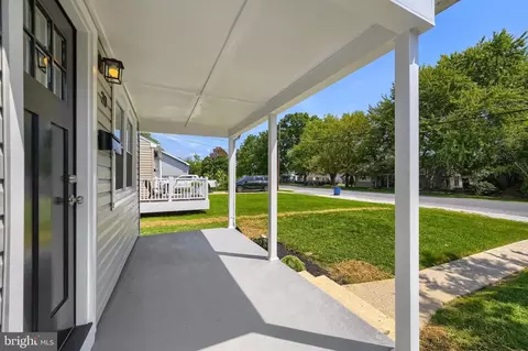 Exterior - 20 Transverse Ave, Middle River, MD 21220 photo 1 of 4
