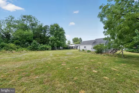 Exterior - 2923 N 2925 N Rolling Rd, Windsor Mill, MD 21244 photo 10 of 16