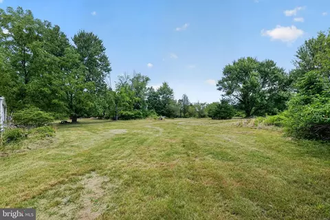 Exterior - 2923 N 2925 N Rolling Rd, Windsor Mill, MD 21244 photo 8 of 16