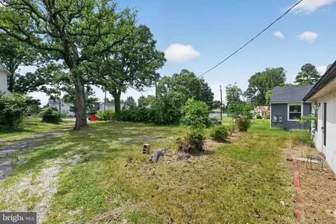 Exterior - 2923 N 2925 N Rolling Rd, Windsor Mill, MD 21244 photo 7 of 16