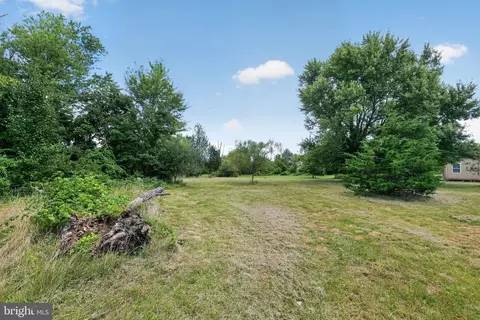 Exterior - 2923 N 2925 N Rolling Rd, Windsor Mill, MD 21244 photo 2 of 16