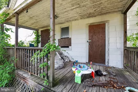 Exterior - 2923 N 2925 N Rolling Rd, Windsor Mill, MD 21244 photo 11 of 16