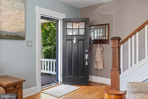 Entry Way - 620 Murdock Rd, Baltimore, MD 21212 photo 1 of 3