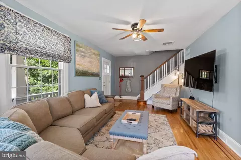 Living - 620 Murdock Rd, Baltimore, MD 21212 photo 1 of 1