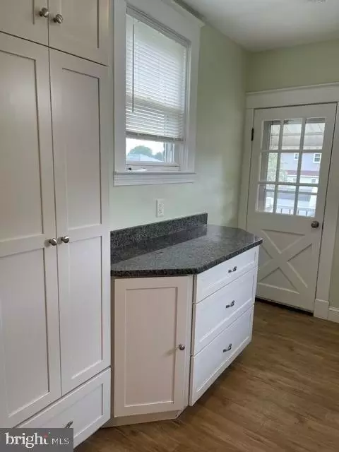 Entry Way - 2901 Delmar Ave, Sparrows Point, MD 21219 photo 1 of 2