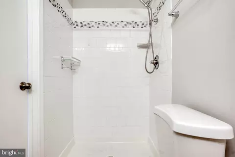 Bath - 3 Jack Pine Pl, Nottingham, MD 21236 photo 2 of 6