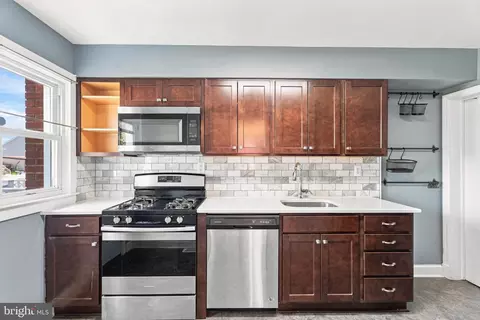 Kitchen - 2611 N Snyder Ave, Sparrows Point, MD 21219 photo 2 of 2