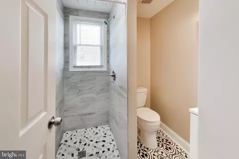 Bath - 87 Wise Ave, Dundalk, MD 21222 photo 1 of 3