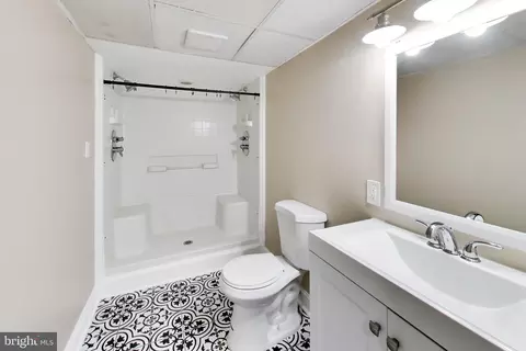 Bath - 87 Wise Ave, Dundalk, MD 21222 photo 3 of 3