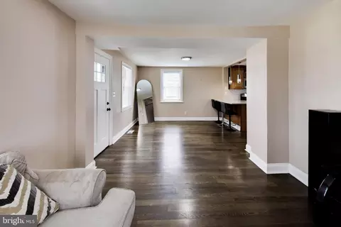 Entry Way - 87 Wise Ave, Dundalk, MD 21222 photo 1 of 3