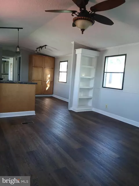 114 Roundup Rd, Middle River, MD 21220 photo 5