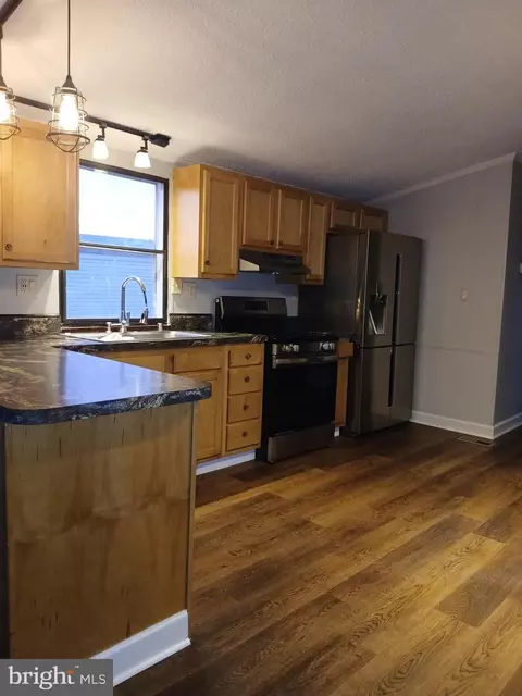 114 Roundup Rd, Middle River, MD 21220 photo 3