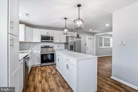 Kitchen - 7165 Fairbrook Rd, Windsor Mill, MD 21244 photo 1 of 2