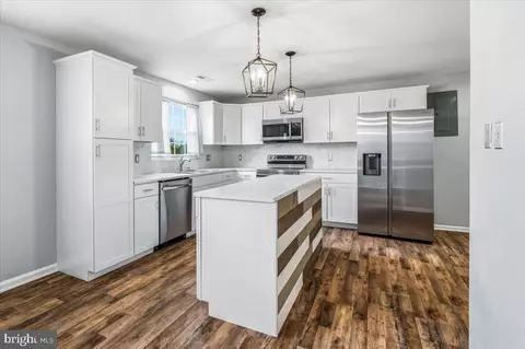 Kitchen - 7165 Fairbrook Rd, Windsor Mill, MD 21244 photo 2 of 2