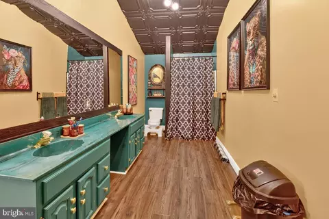 Bath - 2 Palo Ct, Halethorpe, MD 21227 photo 3 of 3
