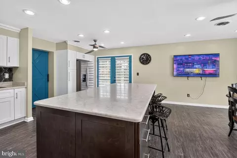 Kitchen - 2 Palo Ct, Halethorpe, MD 21227 photo 2 of 3