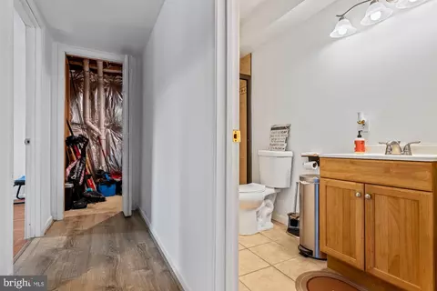 Entry Way - 1932 Rushley Rd, Baltimore, MD 21234 photo 17 of 18