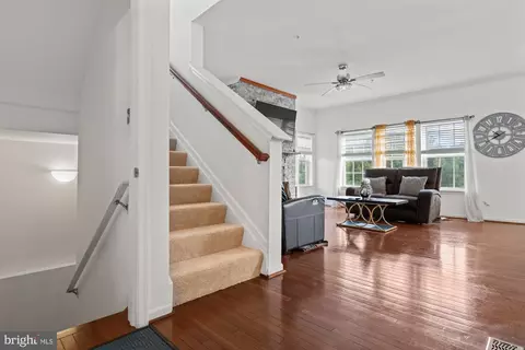 Entry Way - 1932 Rushley Rd, Baltimore, MD 21234 photo 6 of 18