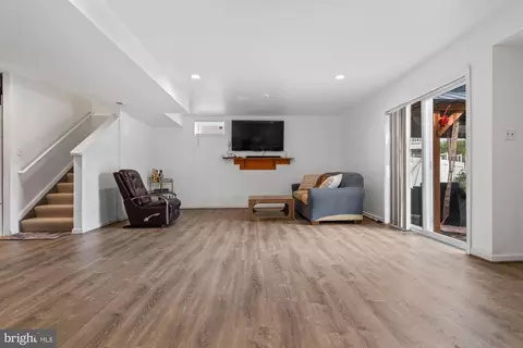 Living - 1932 Rushley Rd, Baltimore, MD 21234 photo 3 of 4