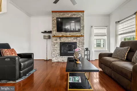 Living - 1932 Rushley Rd, Baltimore, MD 21234 photo 1 of 4