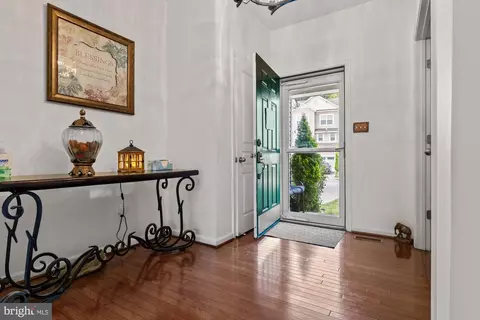 Entry Way - 1932 Rushley Rd, Baltimore, MD 21234 photo 1 of 18