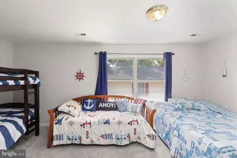 Bedroom - 174 E Kingston Park Ln, Middle River, MD 21220 photo 4 of 11