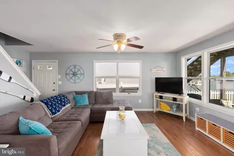 Living - 174 E Kingston Park Ln, Middle River, MD 21220 photo 2 of 2