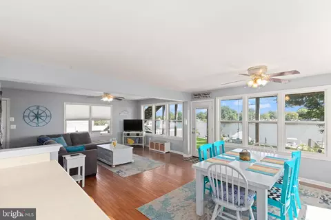Dining - 174 E Kingston Park Ln, Middle River, MD 21220 photo 3 of 3