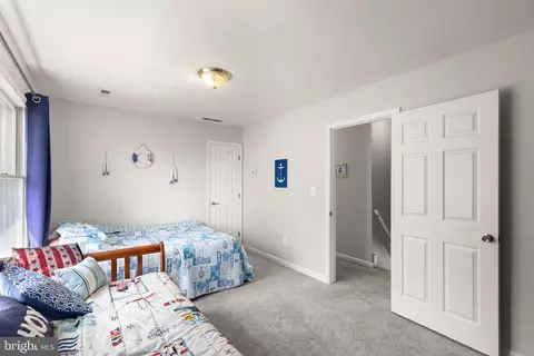 Bedroom - 174 E Kingston Park Ln, Middle River, MD 21220 photo 6 of 11