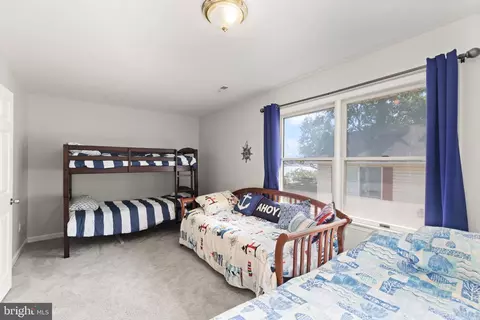Bedroom - 174 E Kingston Park Ln, Middle River, MD 21220 photo 5 of 11