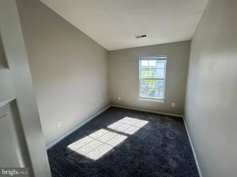 Bedroom - 877 Middle River Rd, Middle River, MD 21220 photo 3 of 5